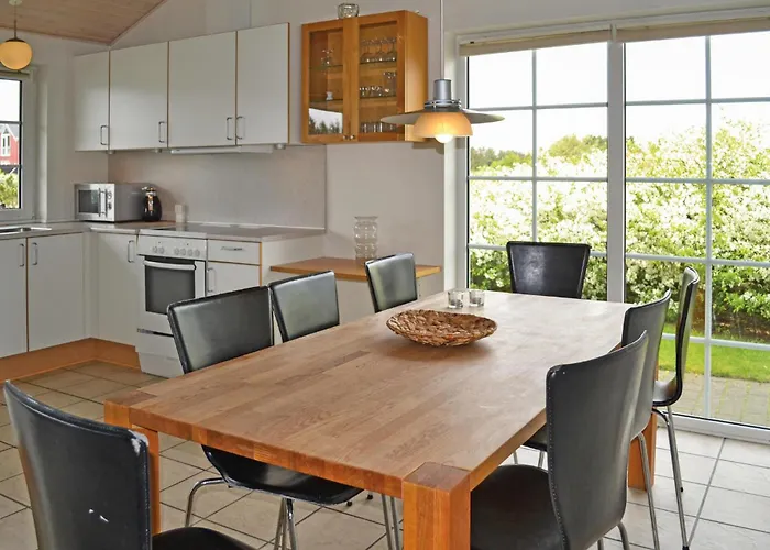 4 Bedroom Lovely In * Nørre Nebel