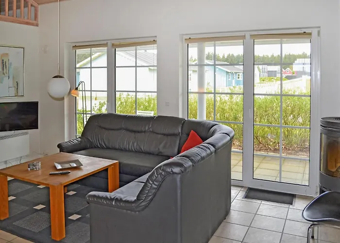 4 Bedroom Lovely In Nyaraló *