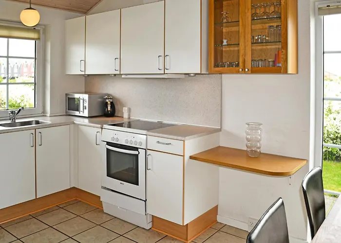 Ferienhaus 4 Bedroom Lovely In *