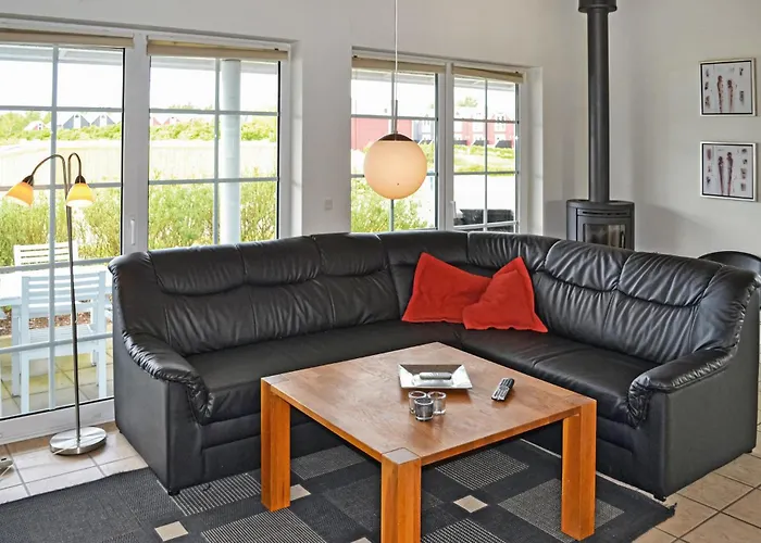 4 Bedroom Lovely In Nyaraló *